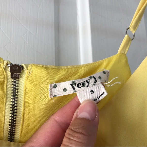 Yellow romper! 💛 - Picture 2 of 9